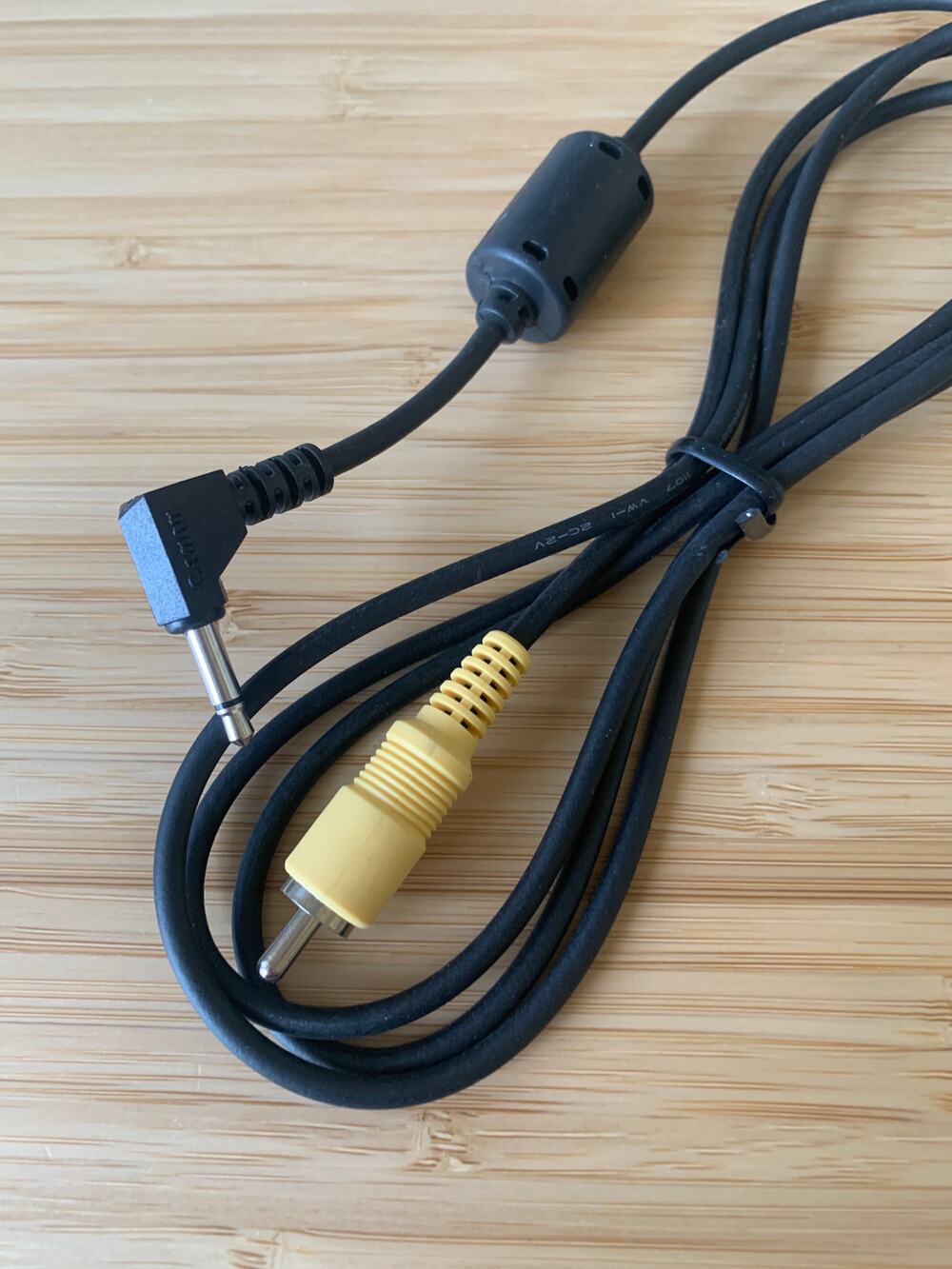 Genuine Canon VC-100 Video Cable 5 Foot Rebel T3 NWOT